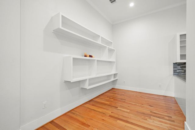 206 Burr Street A, Houston, TX 77011