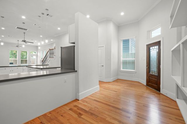 206 Burr Street A, Houston, TX 77011