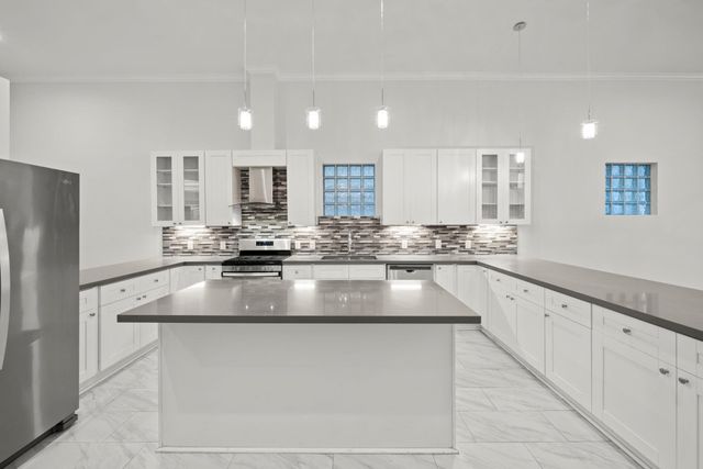 206 Burr Street A, Houston, TX 77011