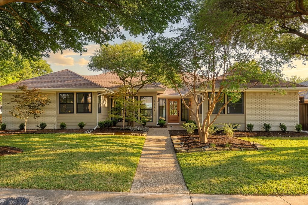 7332 Arbor Oaks Drive, Dallas, TX 75248
