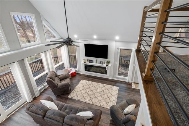 385 Lake Viking Terrace, Gallatin, MO 64640