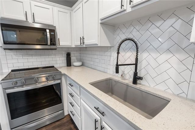 385 Lake Viking Terrace, Gallatin, MO 64640