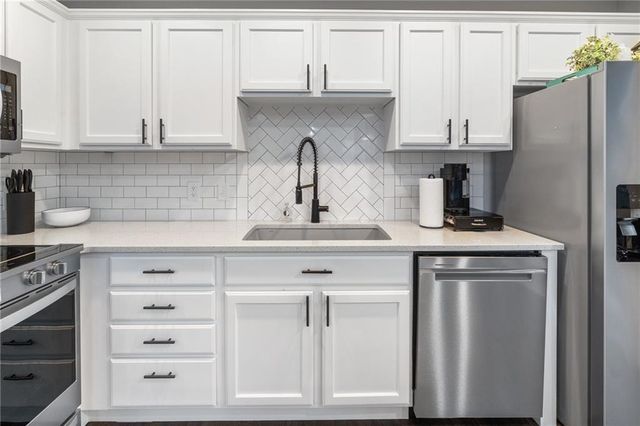 385 Lake Viking Terrace, Gallatin, MO 64640