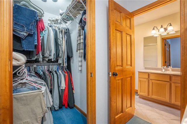 385 Lake Viking Terrace, Gallatin, MO 64640