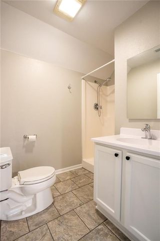 385 Lake Viking Terrace, Gallatin, MO 64640