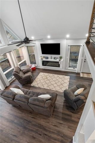 385 Lake Viking Terrace, Gallatin, MO 64640