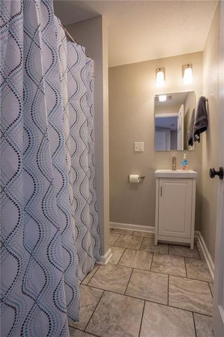 385 Lake Viking Terrace, Gallatin, MO 64640