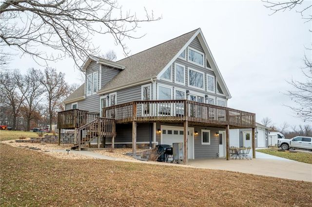 385 Lake Viking Terrace, Gallatin, MO 64640