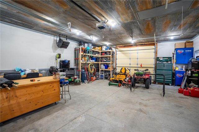 385 Lake Viking Terrace, Gallatin, MO 64640