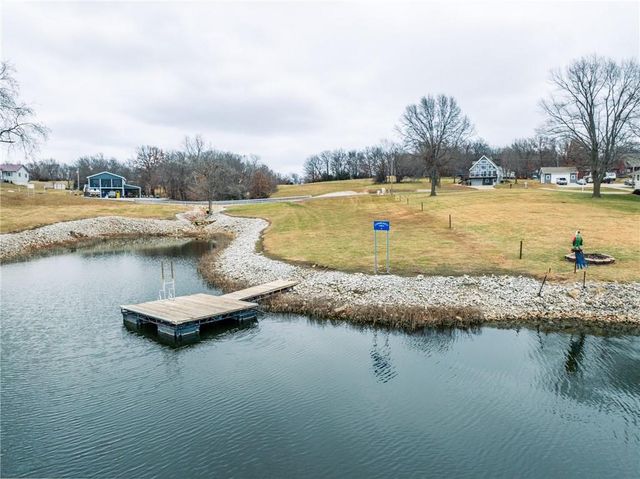 385 Lake Viking Terrace, Gallatin, MO 64640