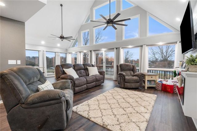 385 Lake Viking Terrace, Gallatin, MO 64640