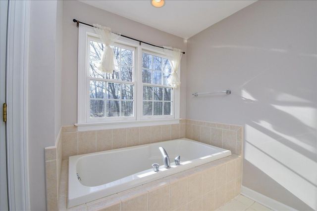 5780 Lost Mountain RD, Roanoke, VA 24018