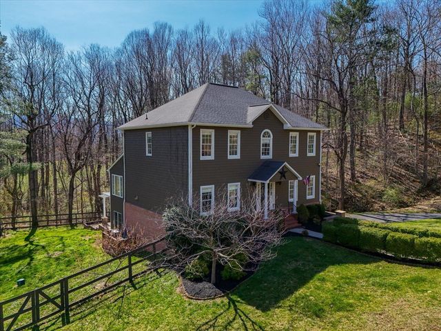 5780 Lost Mountain RD, Roanoke, VA 24018