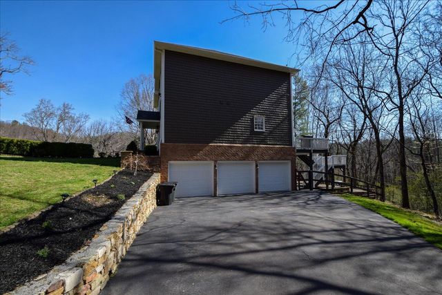 5780 Lost Mountain RD, Roanoke, VA 24018