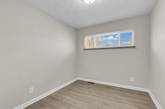 3134 Medina Avenue, Columbus, OH 43224