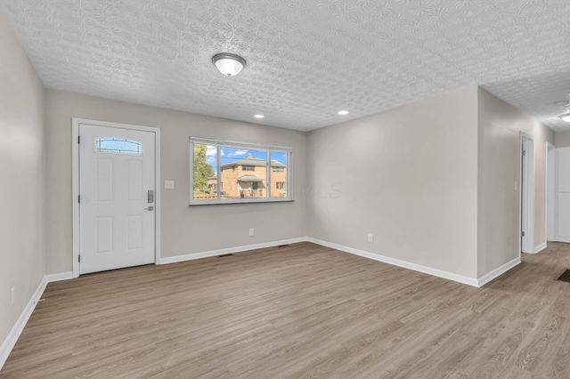 3134 Medina Avenue, Columbus, OH 43224