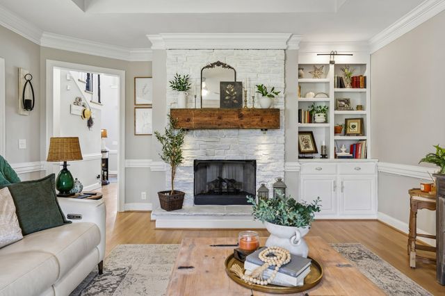 3020 Shady Glen Cir, Murfreesboro, TN 37128