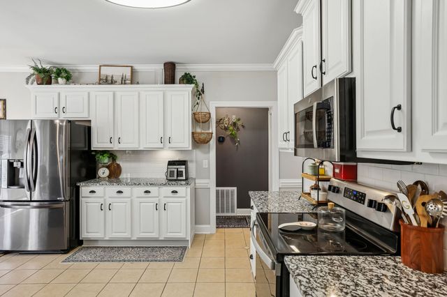 3020 Shady Glen Cir, Murfreesboro, TN 37128