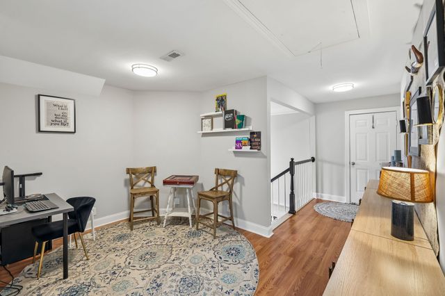 3020 Shady Glen Cir, Murfreesboro, TN 37128