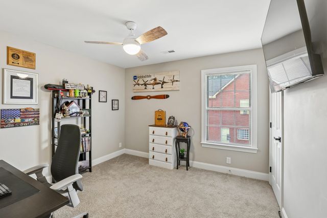 3020 Shady Glen Cir, Murfreesboro, TN 37128