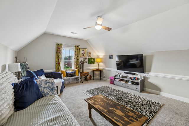 3020 Shady Glen Cir, Murfreesboro, TN 37128