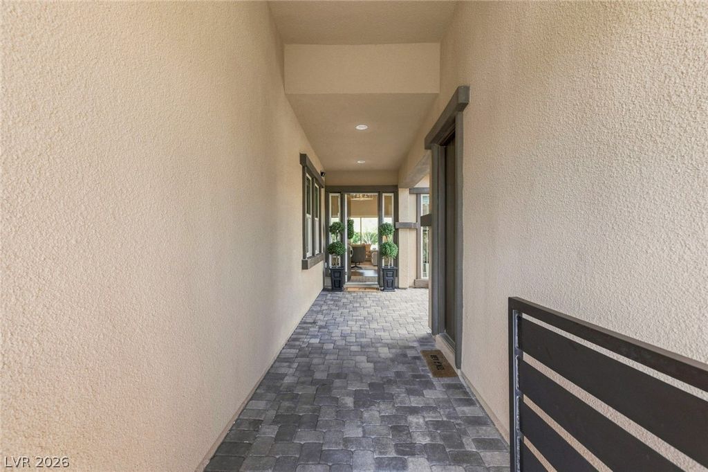 12448 Claymore Highland Avenue, Las Vegas, NV 89138 — photo 2