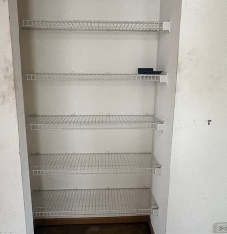 527 W 76th Street, Chicago, IL 60620