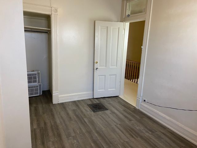 2440 W Lexington Street, Chicago, IL 60612