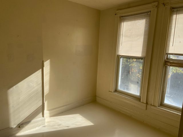 2440 W Lexington Street, Chicago, IL 60612