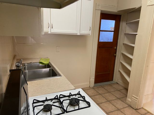 2440 W Lexington Street, Chicago, IL 60612