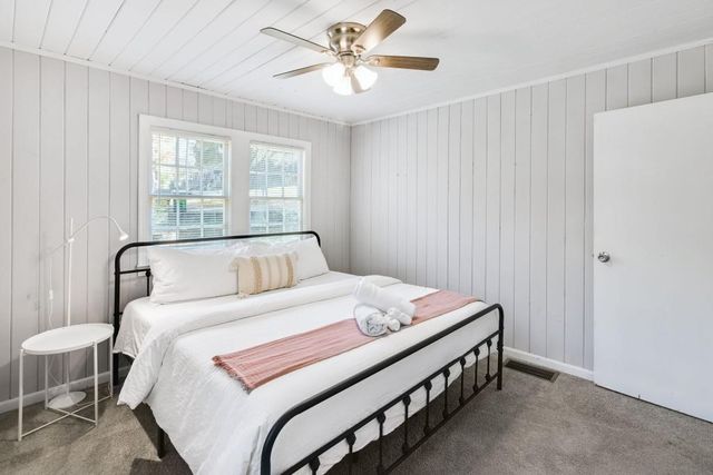 250 Lake Drive, Norcross, GA 30071