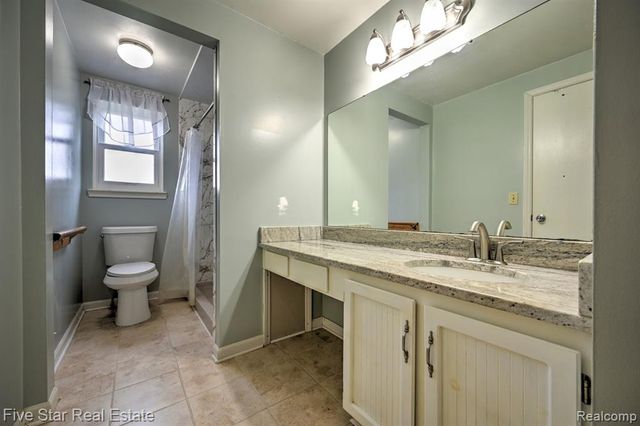 1857 E Rose Center Road, Holly, MI 48442