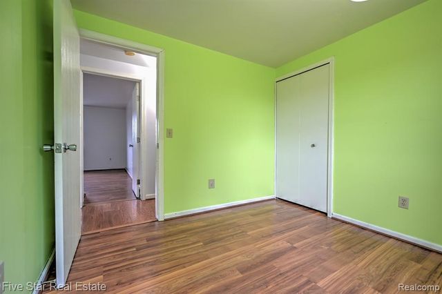 1857 E Rose Center Road, Holly, MI 48442