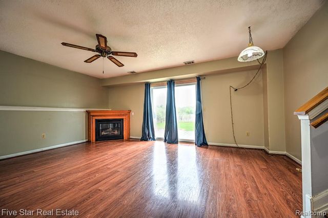 1857 E Rose Center Road, Holly, MI 48442