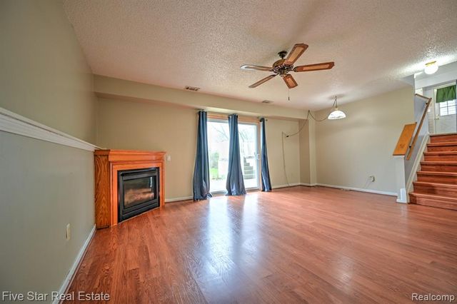 1857 E Rose Center Road, Holly, MI 48442