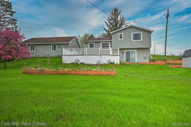 1857 E Rose Center Road, Holly, MI 48442