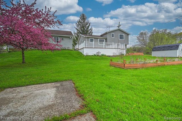 1857 E Rose Center Road, Holly, MI 48442