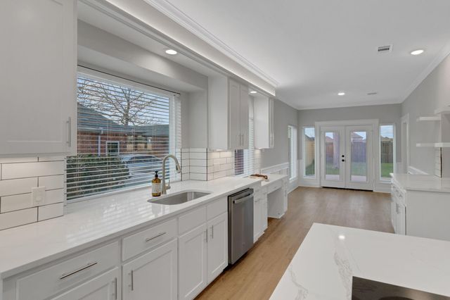 1202 Plantation Drive, Richmond, TX 77406