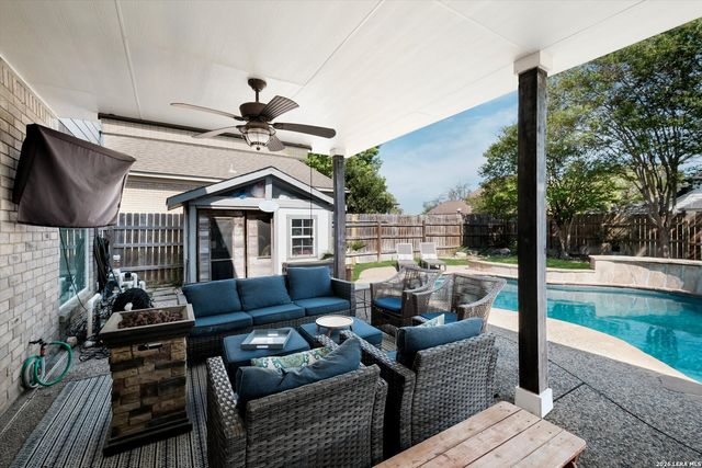 25167 Flying Arrow, San Antonio, TX 78258