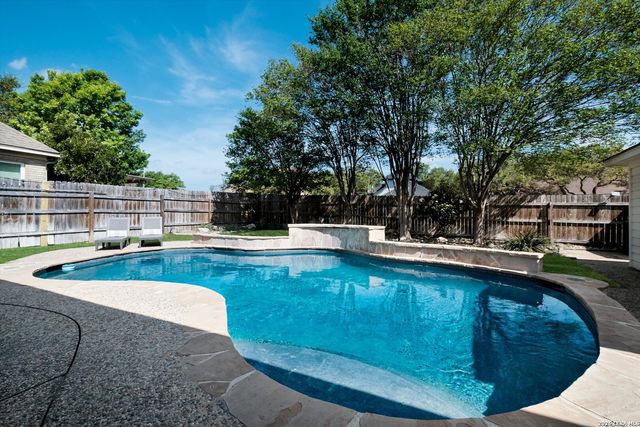 25167 Flying Arrow, San Antonio, TX 78258