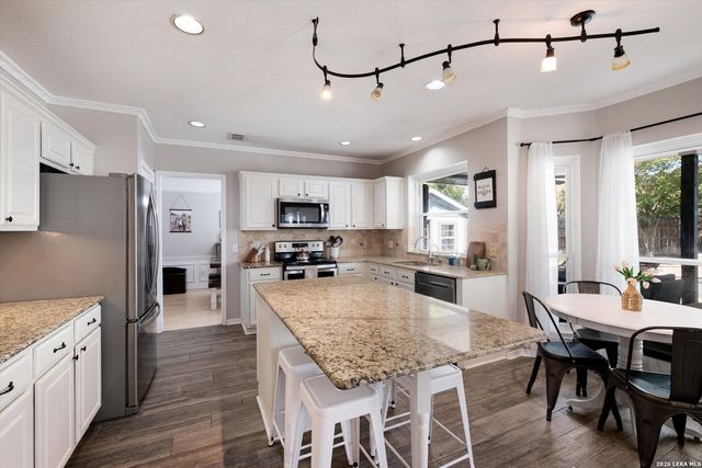 25167 Flying Arrow, San Antonio, TX 78258