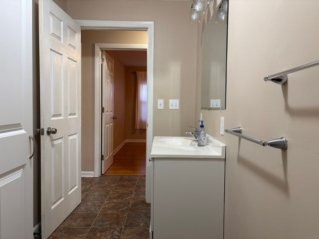 897 Colonel Ledyard Highway, Ledyard, CT 06339