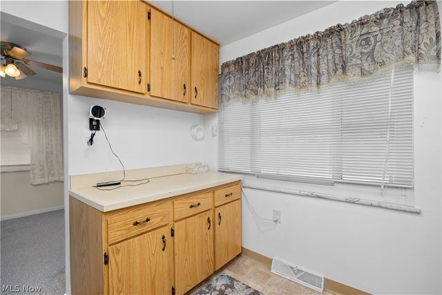 9242 W 130th Street, Strongsville, OH 44136