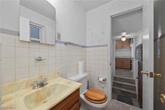 9242 W 130th Street, Strongsville, OH 44136