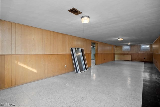 9242 W 130th Street, Strongsville, OH 44136