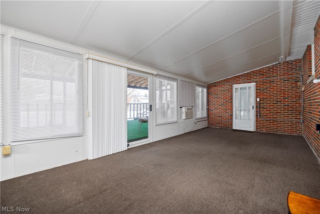 9242 W 130th Street, Strongsville, OH 44136