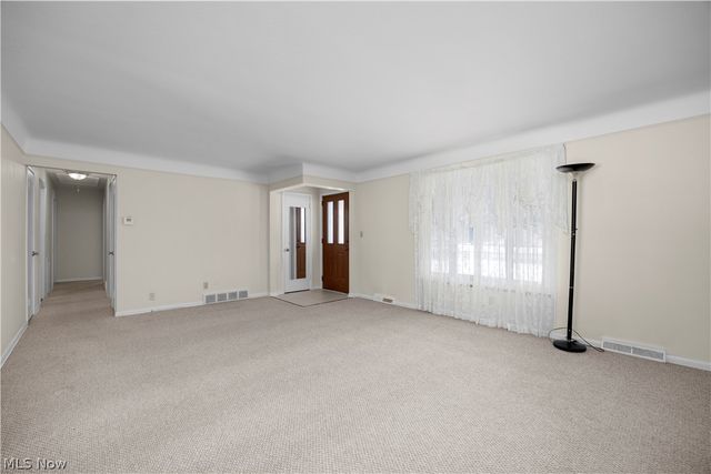 9242 W 130th Street, Strongsville, OH 44136