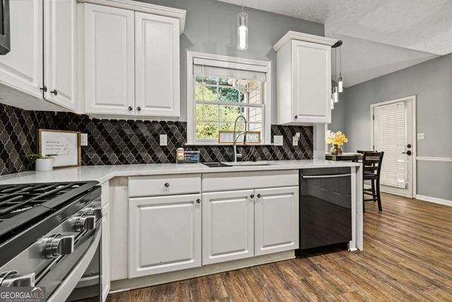 1918 Ascot Terrace NW, Acworth, GA 30102