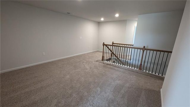 840 Point Place Drive, Loganville, GA 30052