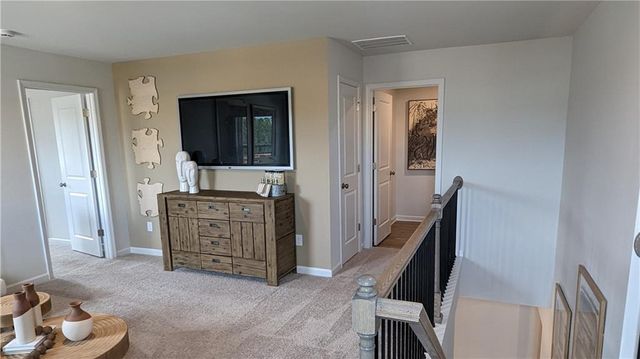 840 Point Place Drive, Loganville, GA 30052